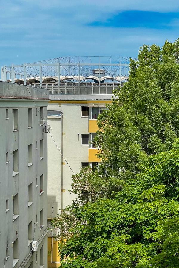 National Arena 2 Apartment